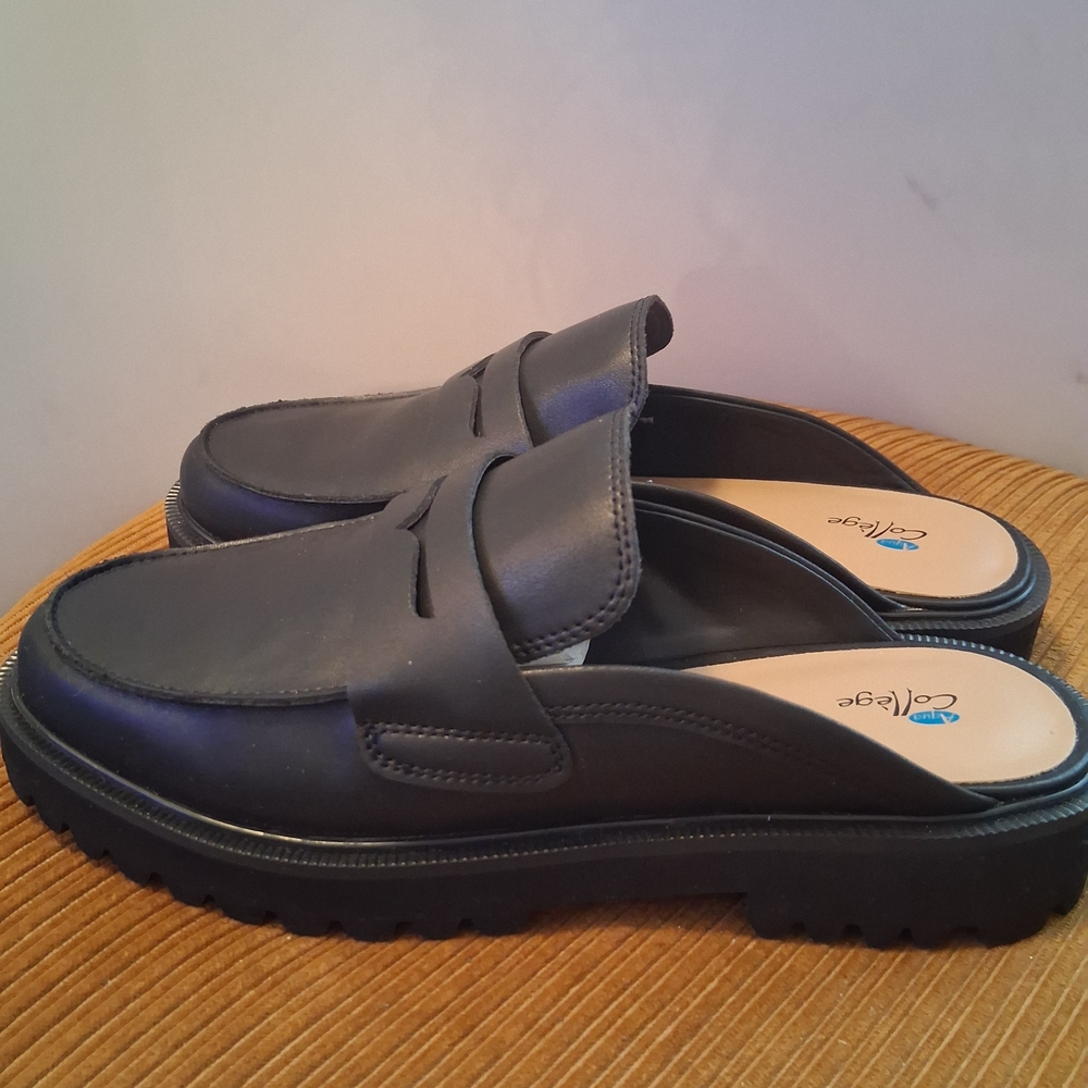 Aqua College Black Women's Slip-On Loafers